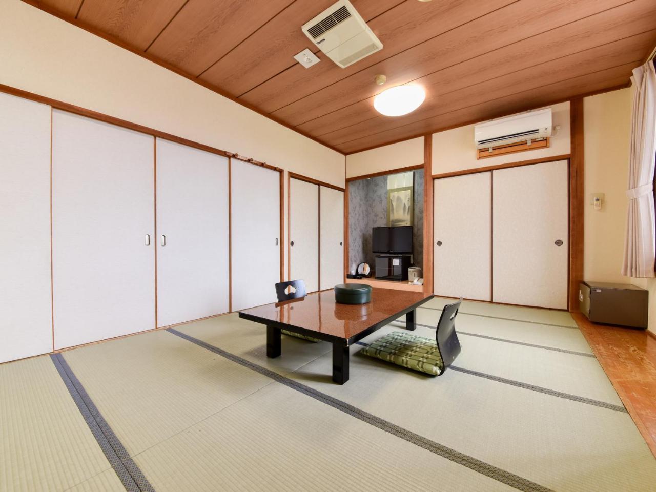 Shichijo Onsen Dome Hotell Kikuchi Exteriör bild