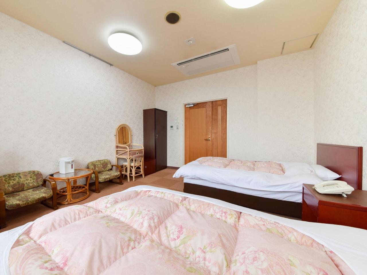 Shichijo Onsen Dome Hotell Kikuchi Exteriör bild